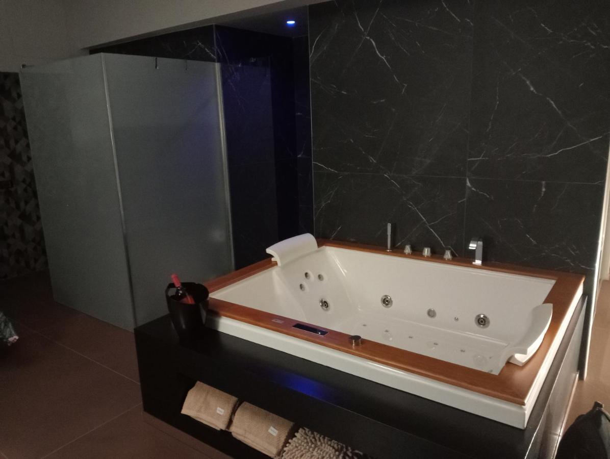 Suite Luxurya 巴里 外观 照片