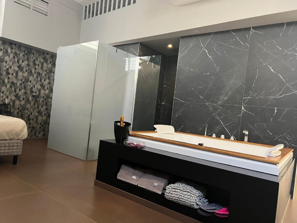 Suite Luxurya 巴里 外观 照片